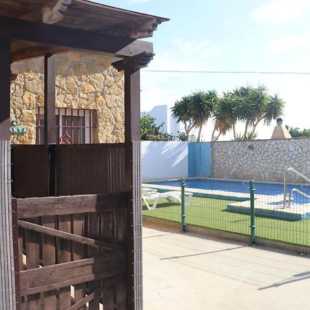 Apartamento en Conil con piscina Conil De La Frontera Exterior foto